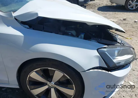 2017 Volkswagen Jetta 1.4T S from USA, damaged, VIN 3VW2B7AJ1HM273912